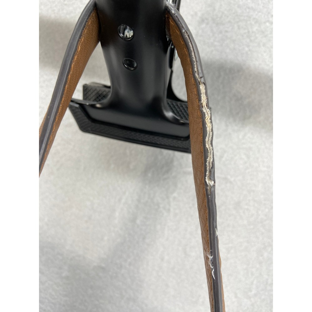 Vince Camuto Tote Bag Purse Genuine Leather Brown Tassel Gold Emblem‎ Shoulder - Picture 9 of 16